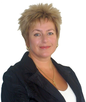 Julie McCarthy , Sales Associate