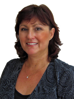Leonie Williamson , Personal Assistant